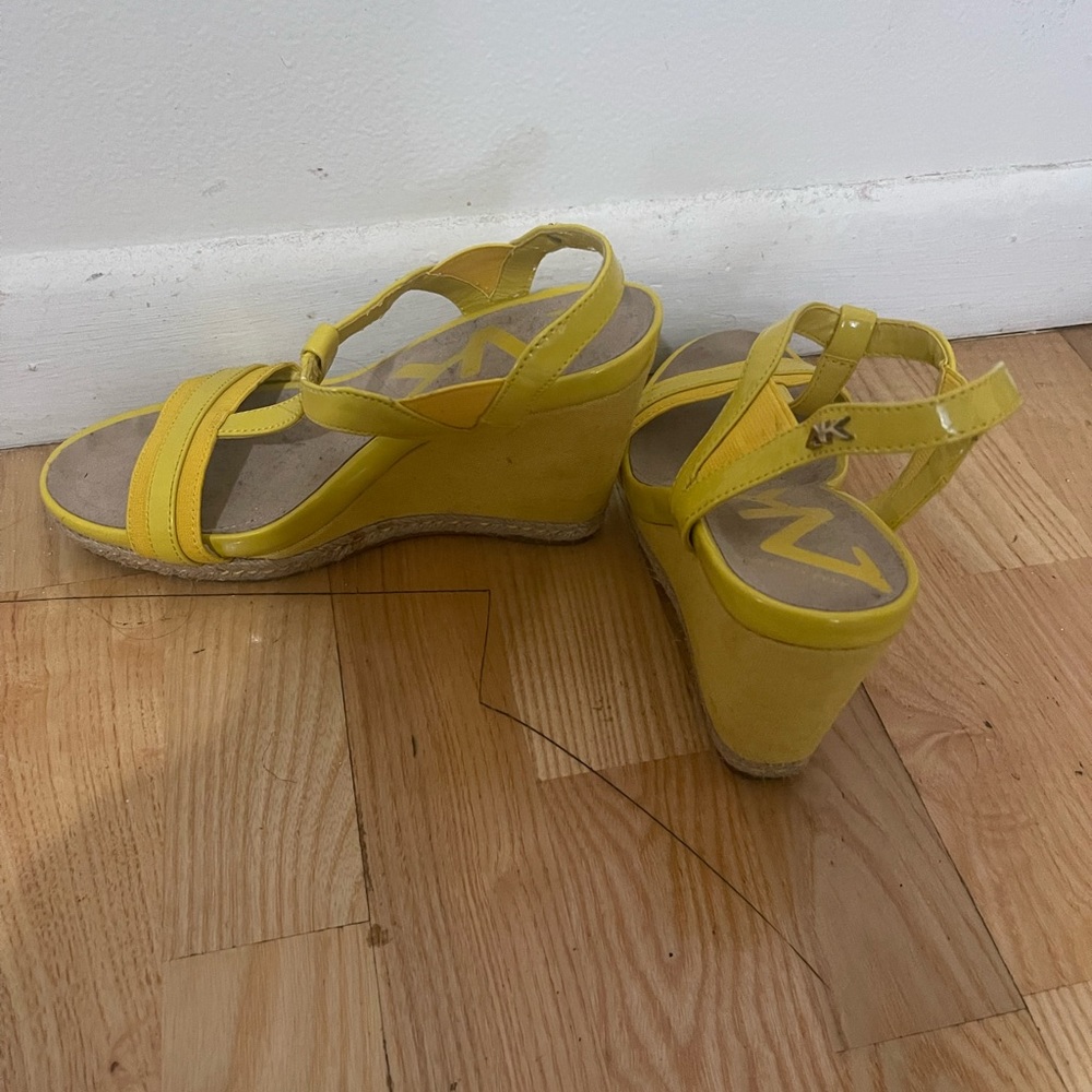 Anne Klein Wedge size 8.5